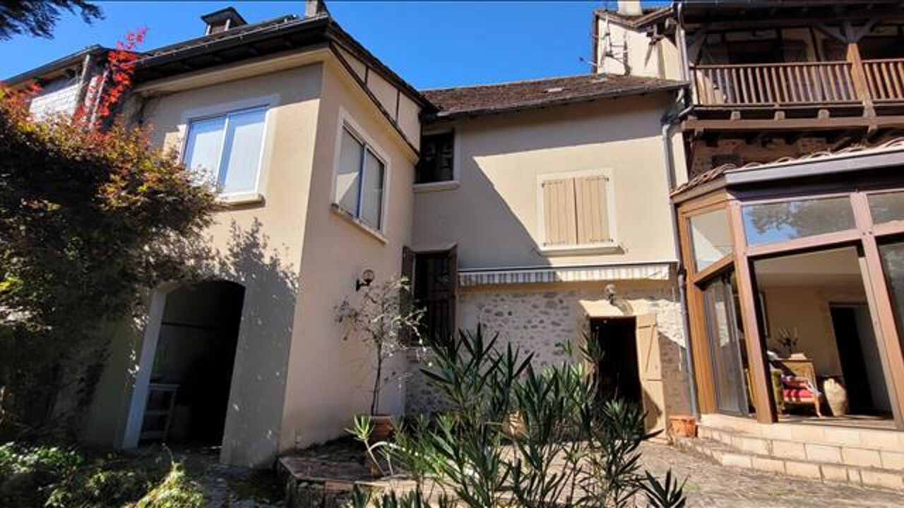 maison 11 pièces 250 m2 à vendre à Beaulieu-sur-Dordogne (19120)