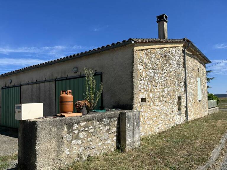 Maison en pierre de 3 pièces principales — photo 1