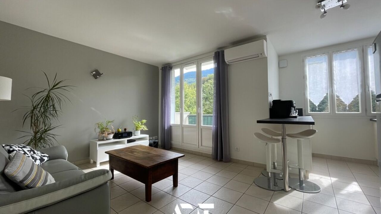 appartement 2 pièces 39 m2 à vendre à Vaulnaveys-le-Bas (38410)