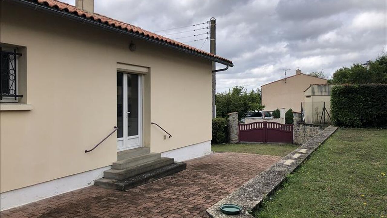 maison 4 pièces 82 m2 à vendre à Saintes (17100)