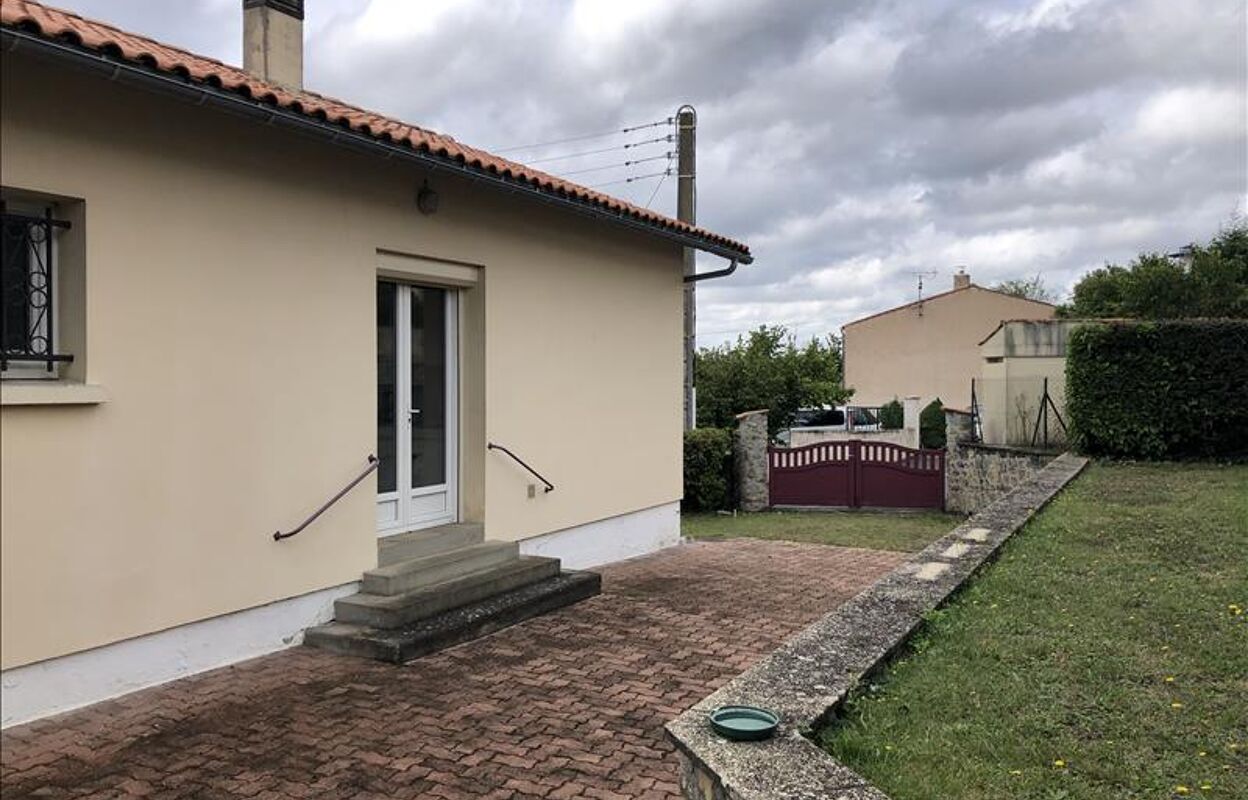 maison 4 pièces 82 m2 à vendre à Saintes (17100)