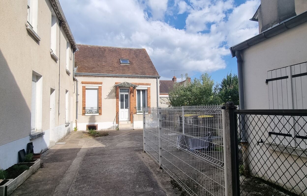 immeuble  pièces 340 m2 à vendre à Montargis (45200)