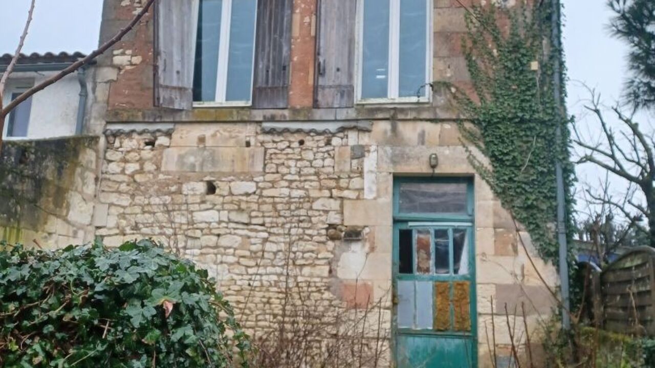 maison 3 pièces 128 m2 à vendre à Saint-Fort-sur-Gironde (17240)