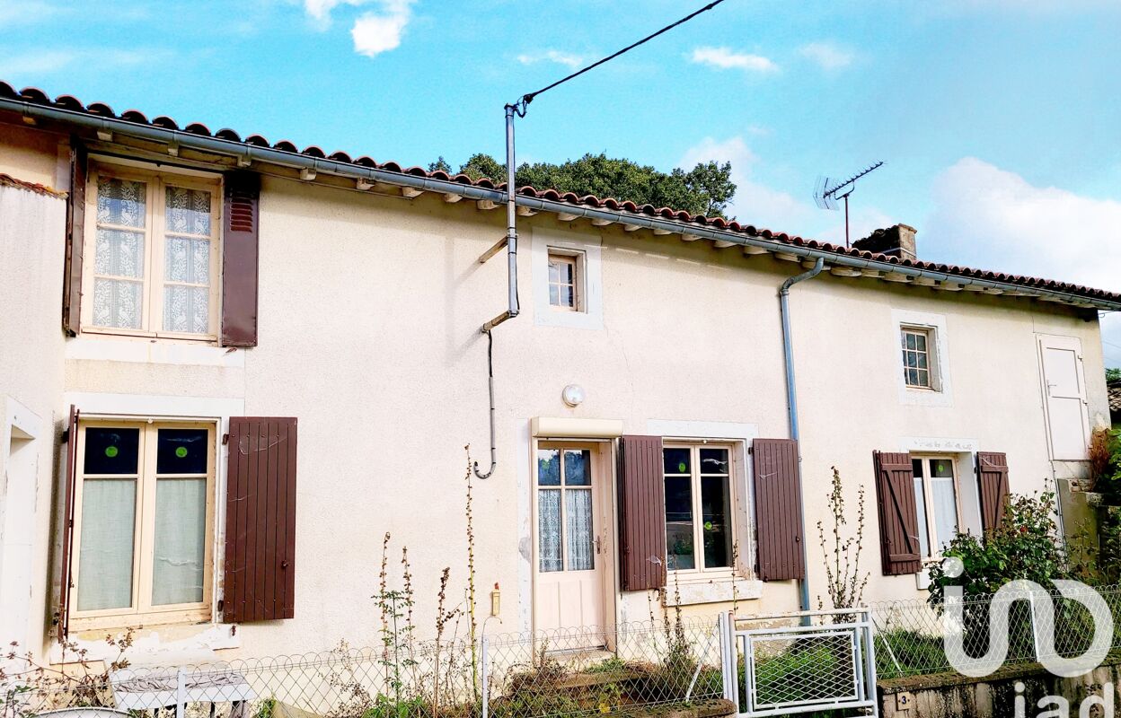 maison 3 pièces 106 m2 à vendre à Fomperron (79340)