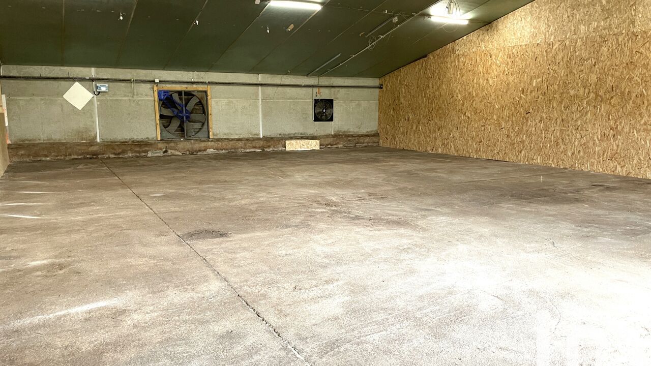 garage  pièces 250 m2 à vendre à Loireauxence (44370)