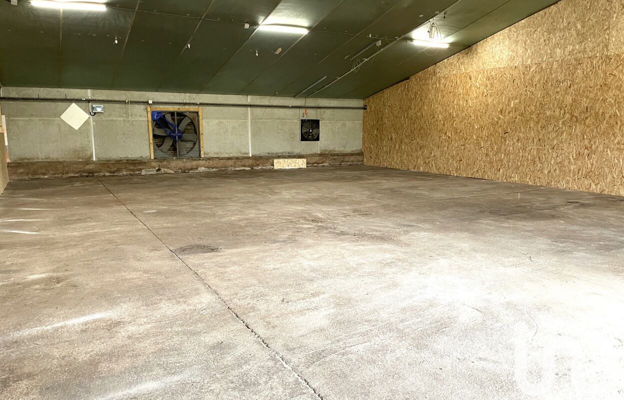 garage  pièces 250 m2 à vendre à Loireauxence (44370)