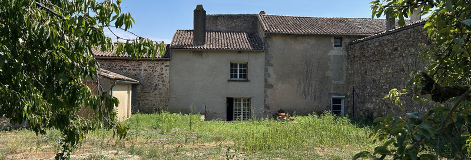 Maison 10 Pièces 189 m² à vendre à Ménigoute (79340)