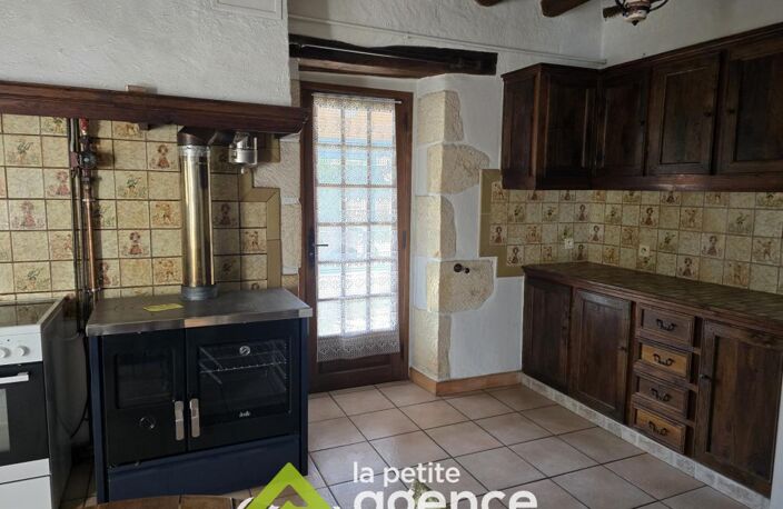 PARNAY: Maison T6 d'environ 188m2 avec un ensemble immobilie — photo 4