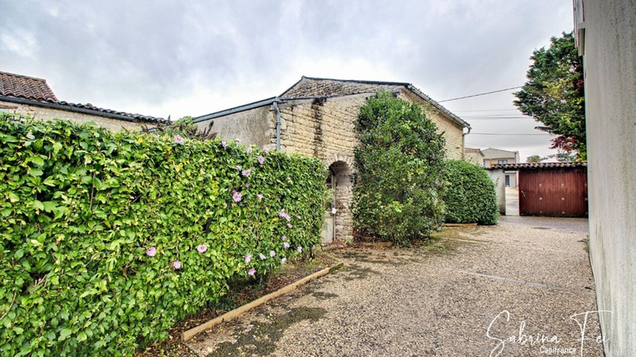 maison 7 pièces 245 m2 à vendre à Saint-Médard-d'Aunis (17220)