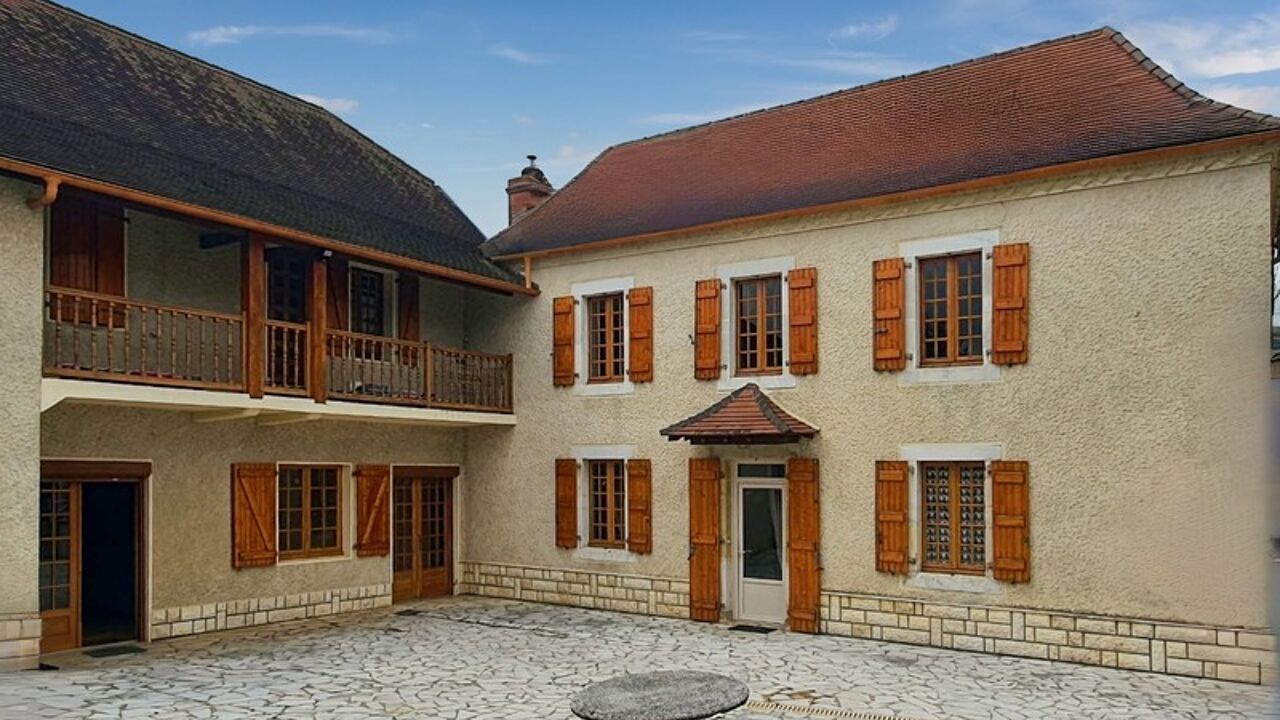 maison 8 pièces 237 m2 à vendre à Malaussanne (64410)