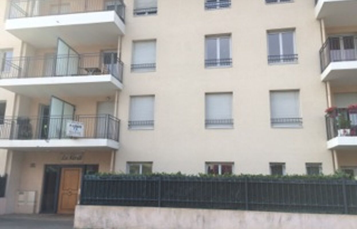 appartement 2 pièces 48 m2 à louer à Chassieu (69680)