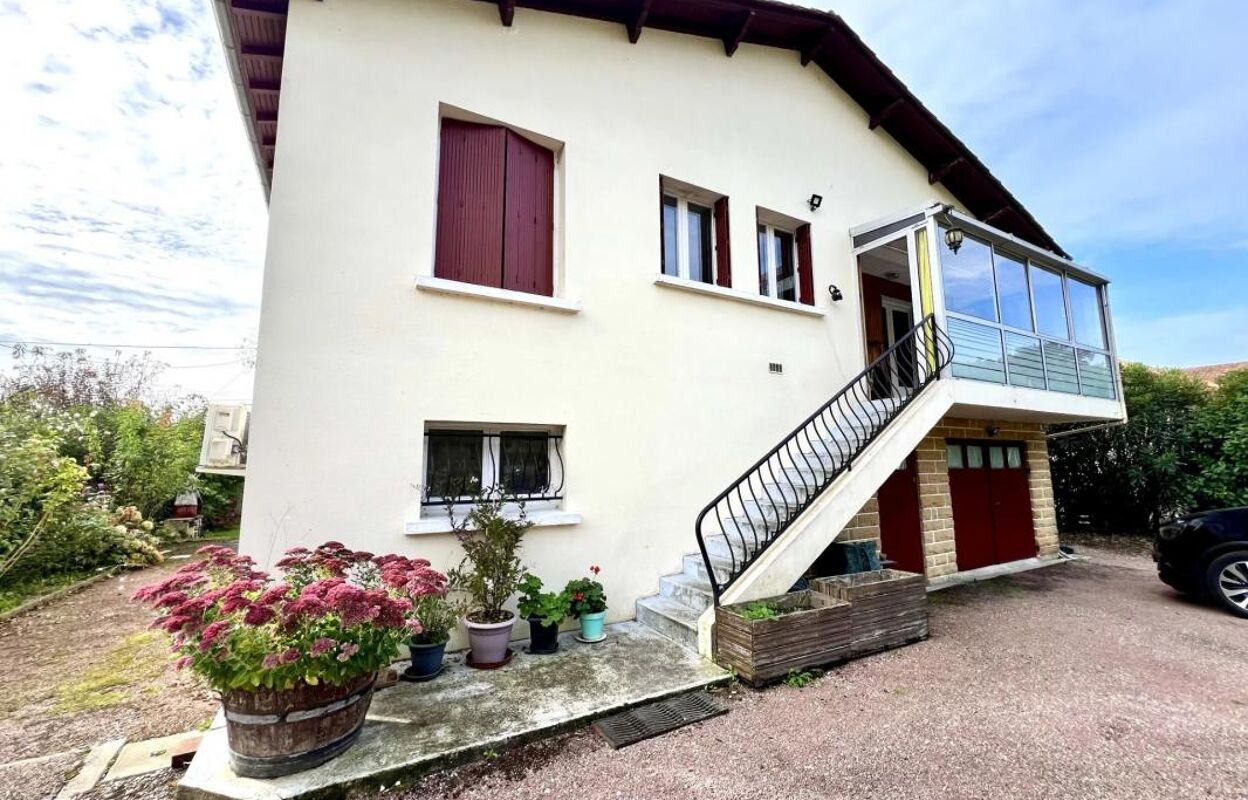 maison 5 pièces 137 m2 à vendre à Mouleydier (24520)