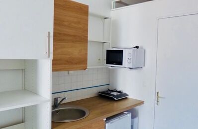 location appartement 820 € CC /mois à proximité de Saint-Denis (93210)