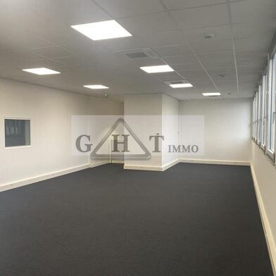 Local industriel  5983 €