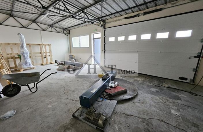 UN ENSEMBLE IMMOBILIER MUR ET FOND DE COMMERCE : 2 352M² A SAISIR — photo 4