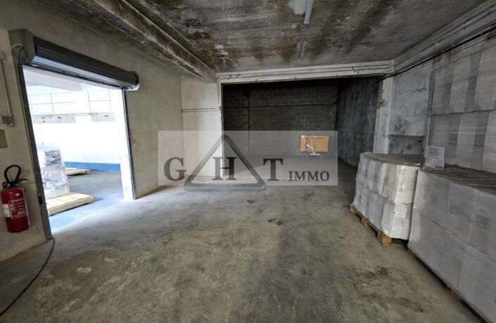 UN ENSEMBLE IMMOBILIER MUR ET FOND DE COMMERCE : 2 352M² A SAISIR — photo 5