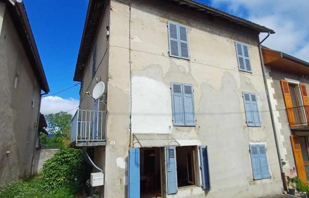 maison 5 pièces 109 m2 à vendre à Saint-Christophe-sur-Guiers (38380)