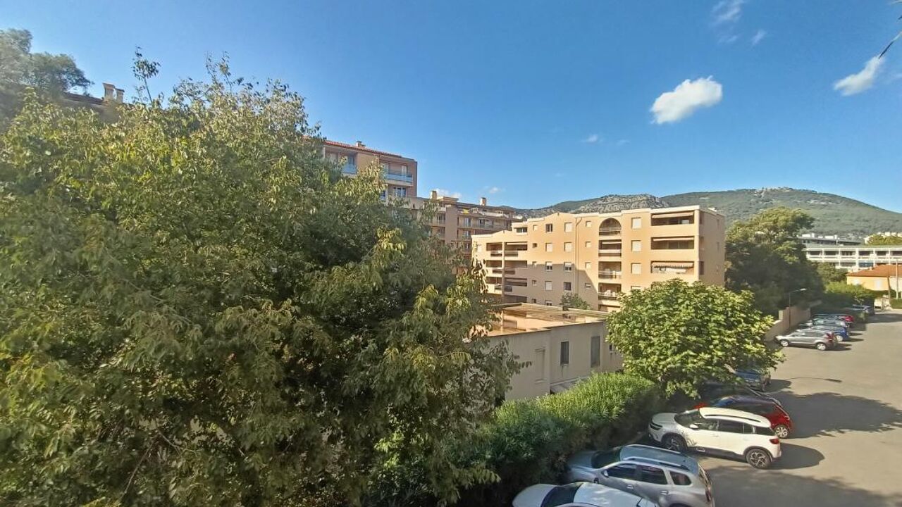 appartement 2 pièces 77 m2 à vendre à Toulon (83000)