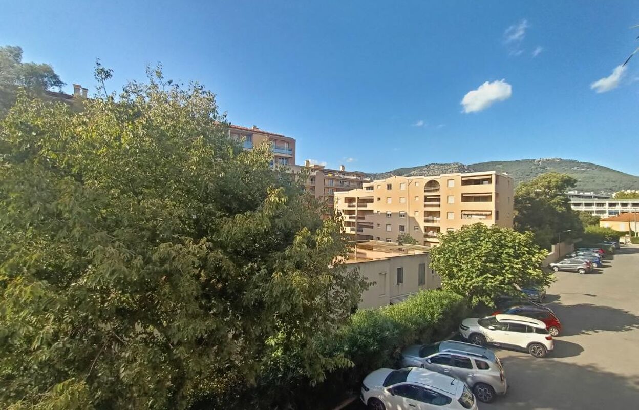 appartement 2 pièces 77 m2 à vendre à Toulon (83000)