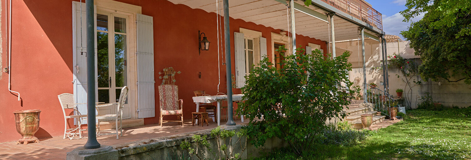 Maison 8 Pièces 250 m² à vendre à Chusclan (30200)