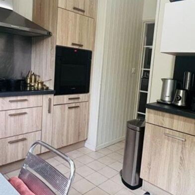 Appartement 4 pièces 1590 €