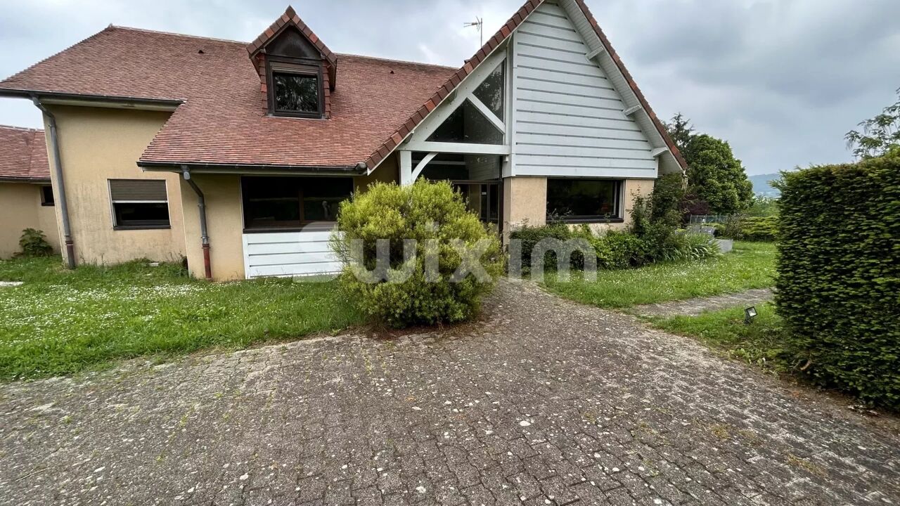 maison 8 pièces 281 m2 à vendre à Lons-le-Saunier (39000)