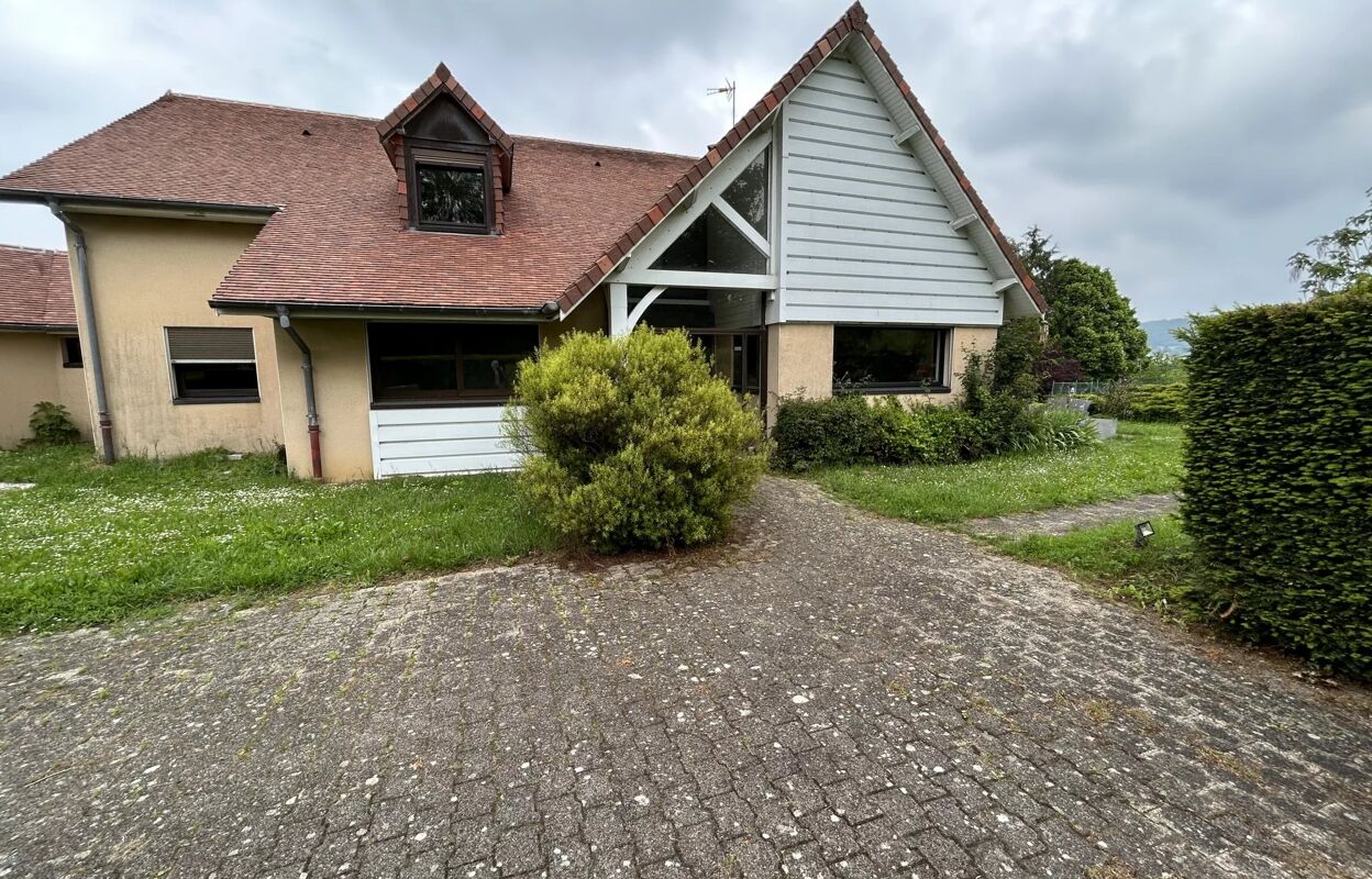 maison 8 pièces 281 m2 à vendre à Lons-le-Saunier (39000)