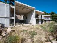 EZE | VILLA A TERMINER | 1000m2 HABITABLES | 1 HECTARE DE TERRAI — photo 2