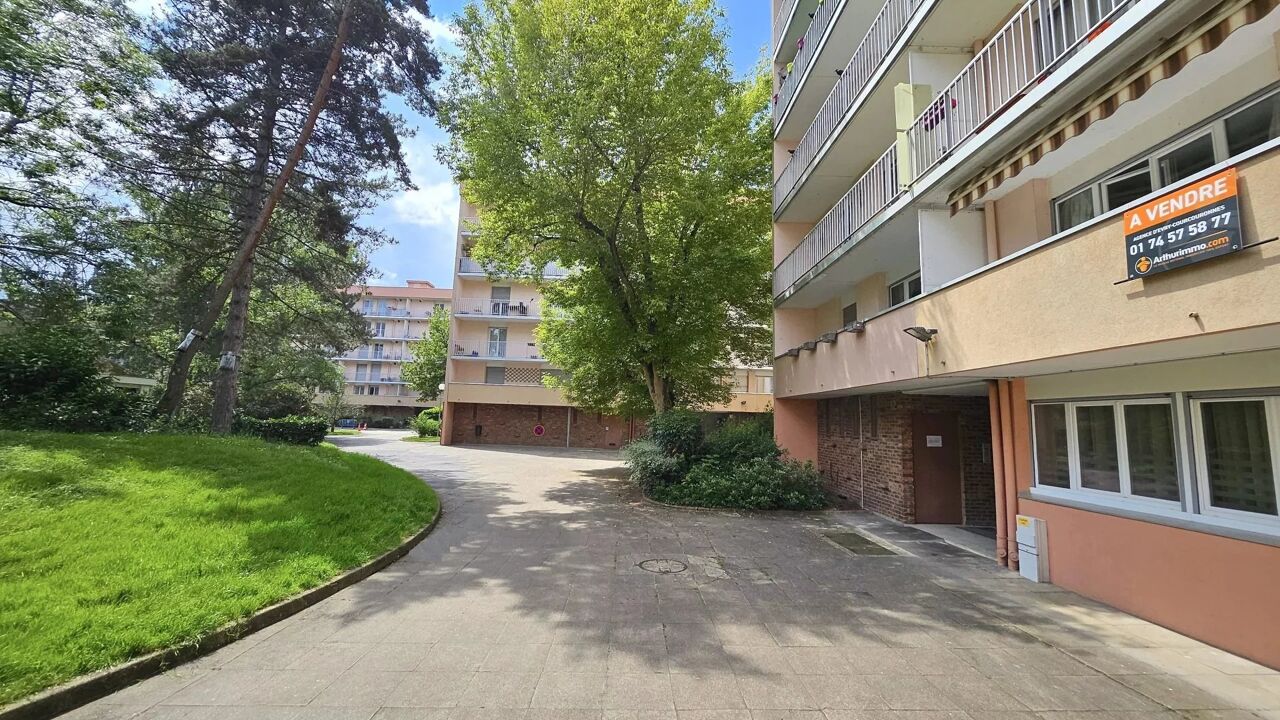 appartement 3 pièces 61 m2 à vendre à Évry-Courcouronnes (91000)