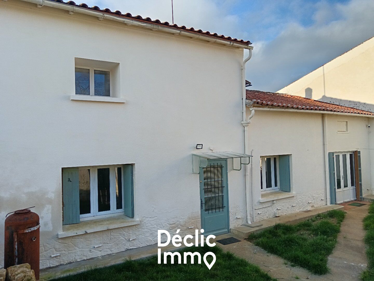 Villa / Maison  T5 à vendre Écoyeux 17770