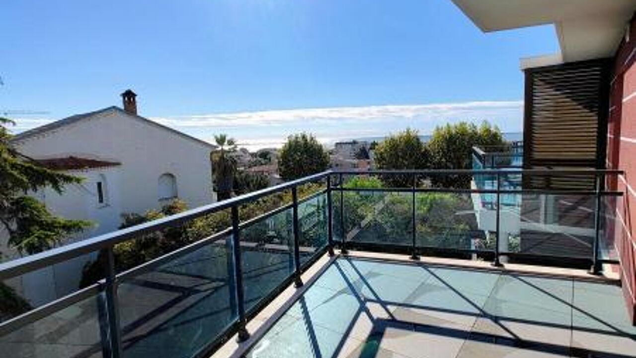 appartement 2 pièces 41 m2 à vendre à Saint-Laurent-du-Var (06700)