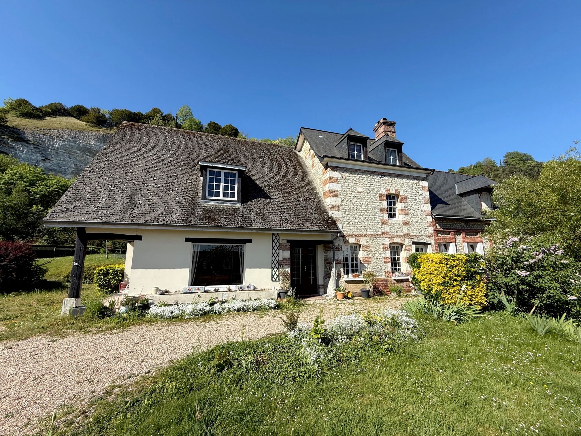 Maison de charme et de caractère sur 3400m² de terrain
