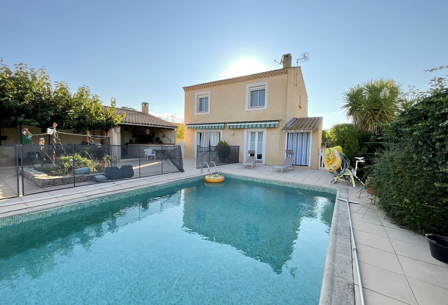Villa — photo 1