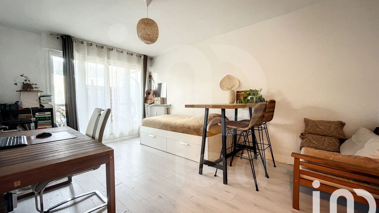 appartement 1 pièces 27 m2 à vendre à Le Plessis-Robinson (92350)