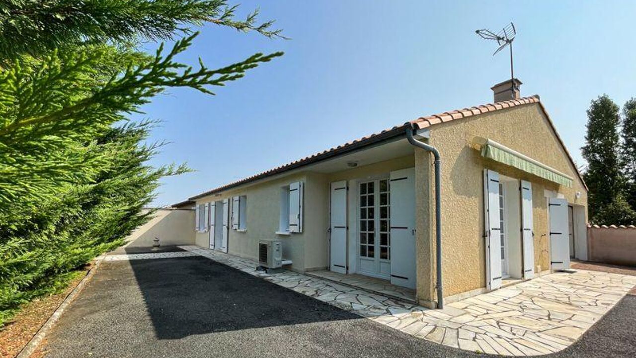 maison 6 pièces 114 m2 à vendre à Sauzé-Vaussais (79190)