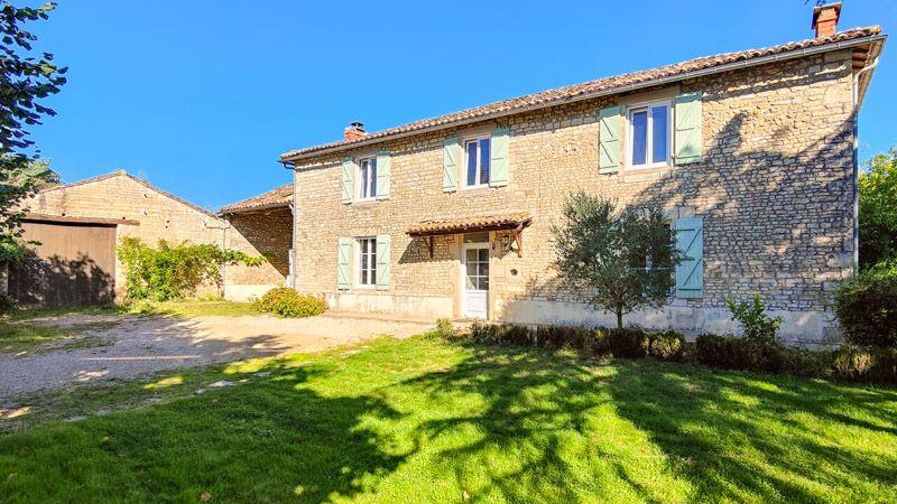 maison 6 pièces 143 m2 à vendre à Sauzé-Vaussais (79190)