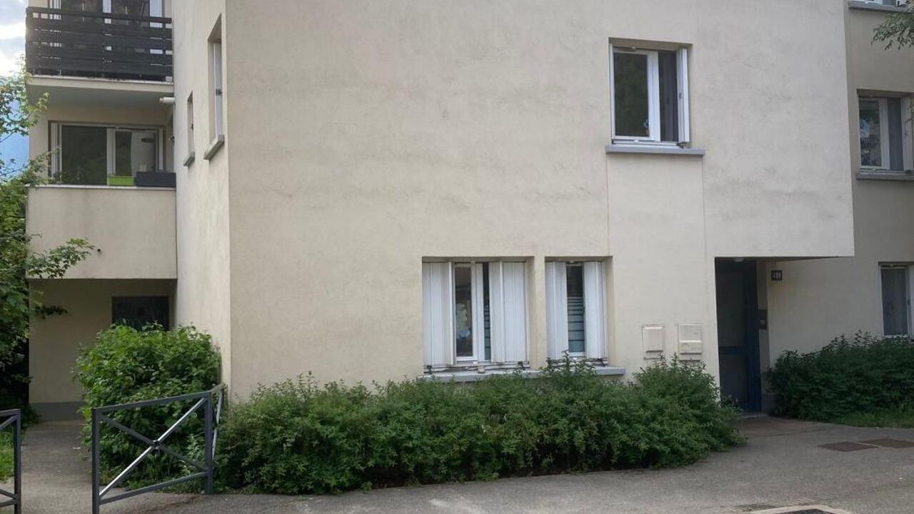 appartement 3 pièces 65 m2 à vendre à Saint-Égrève (38120)