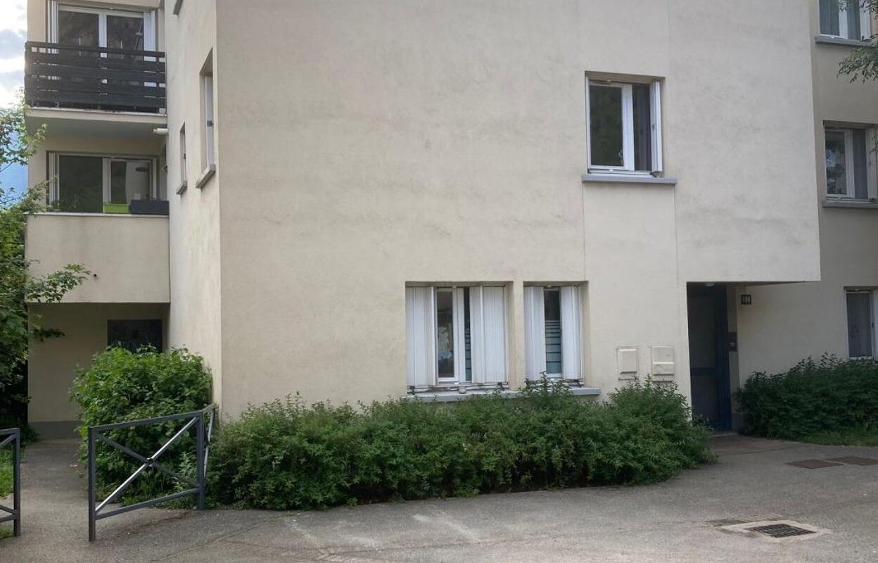 appartement 3 pièces 65 m2 à vendre à Saint-Égrève (38120)