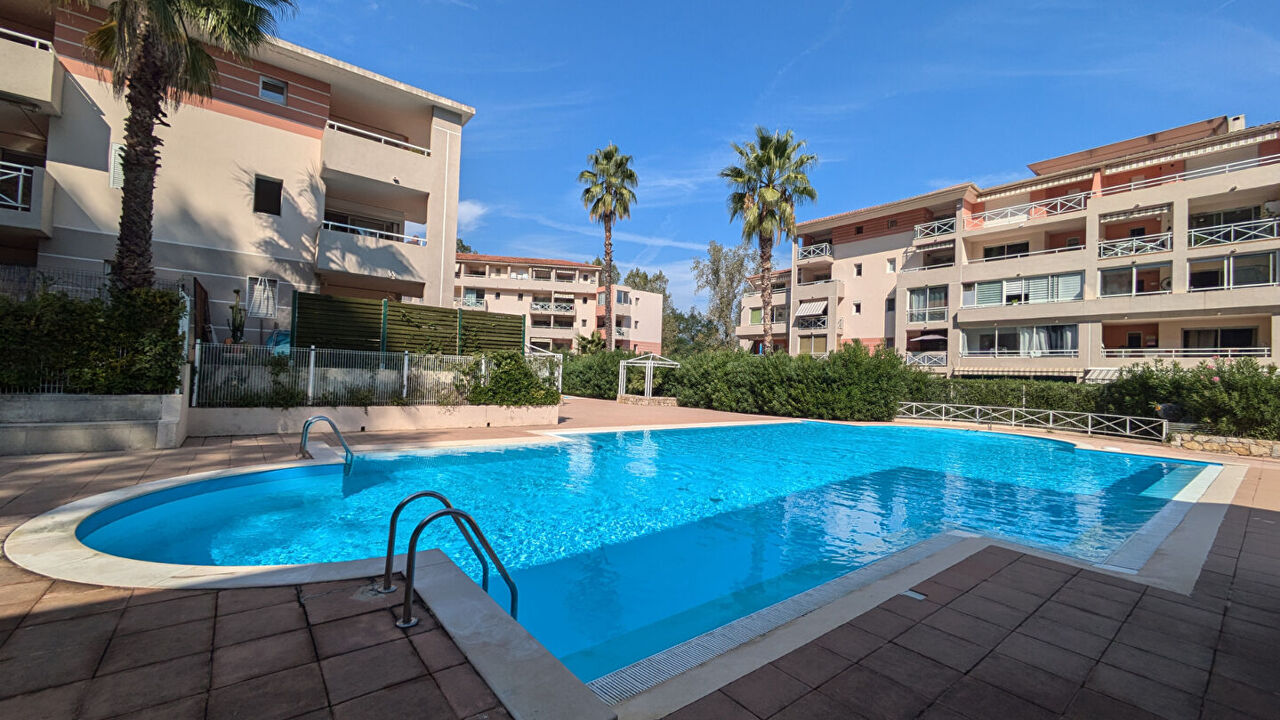 appartement 2 pièces 37 m2 à vendre à Cagnes-sur-Mer (06800)