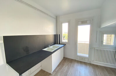 location appartement 513 € CC /mois à proximité de Coings (36130)