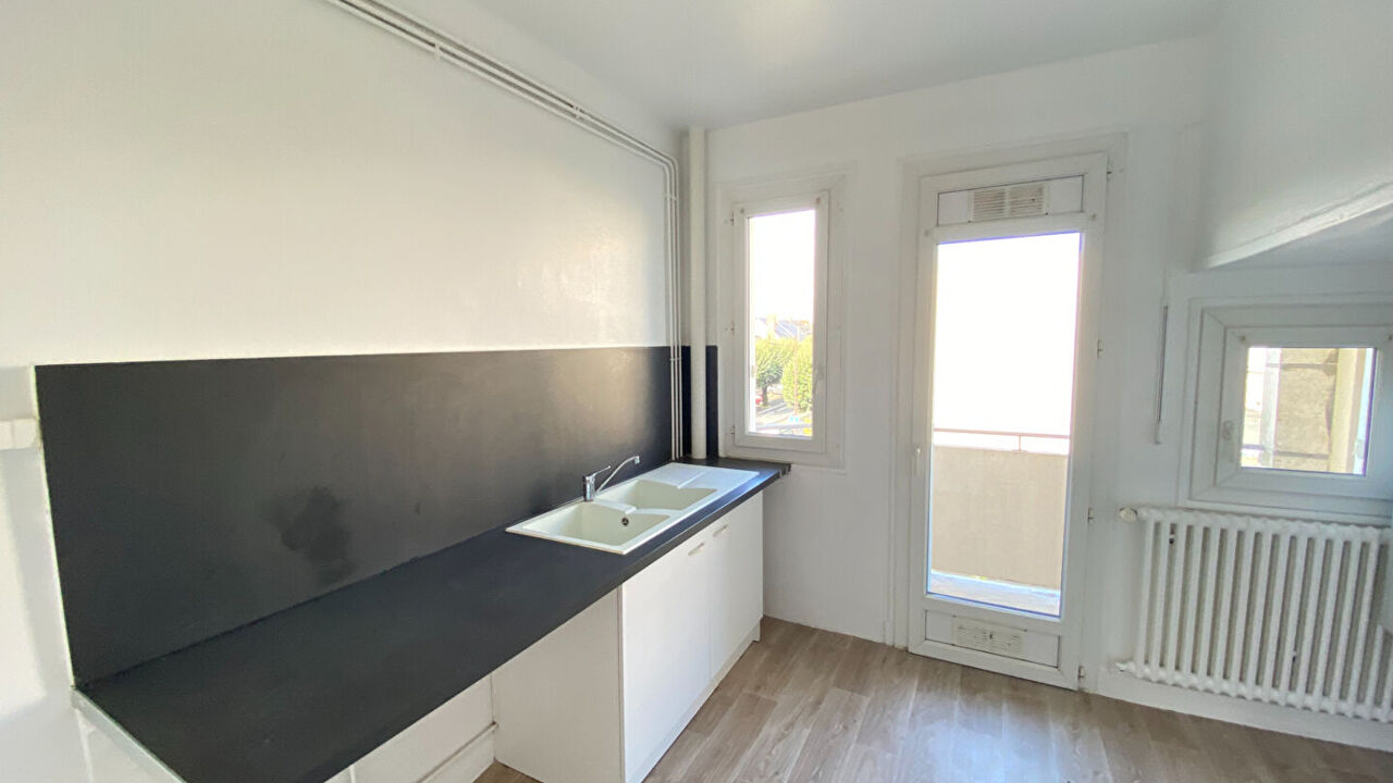 appartement 3 pièces 73 m2 à louer à Châteauroux (36000)