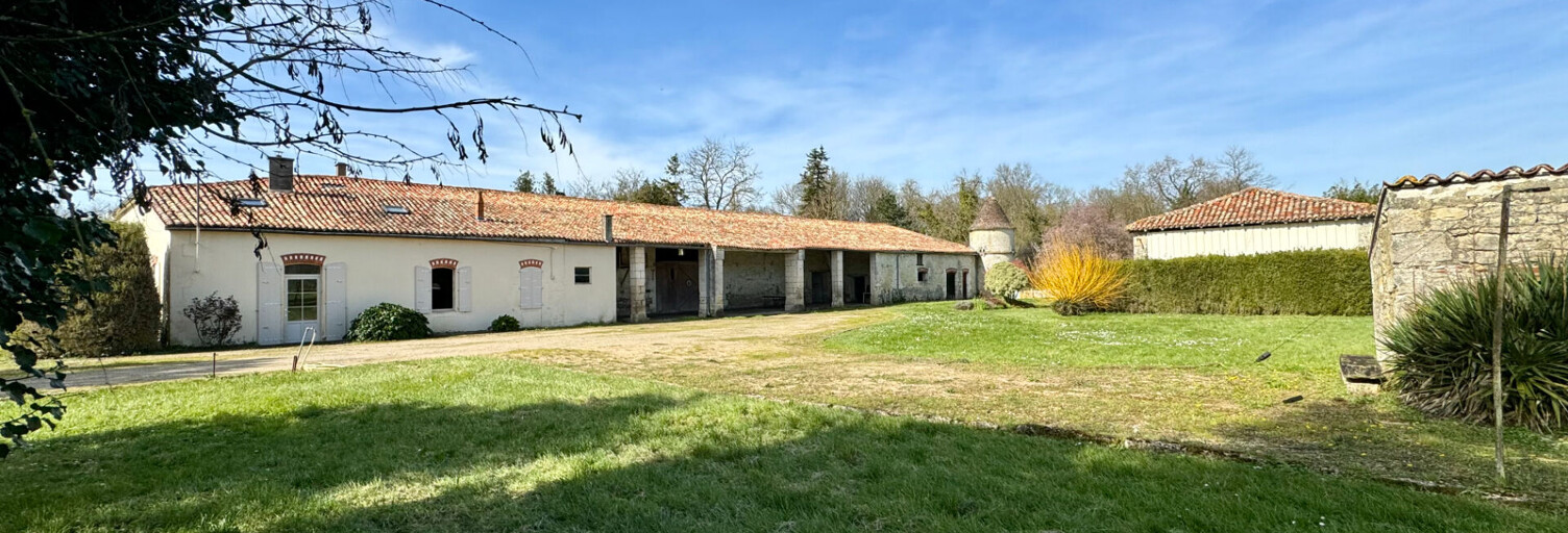 Maison 7 Pièces 258 m² à vendre à Chambon (17290)