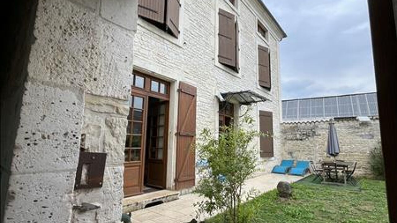 maison 6 pièces 130 m2 à vendre à Aigre (16140)