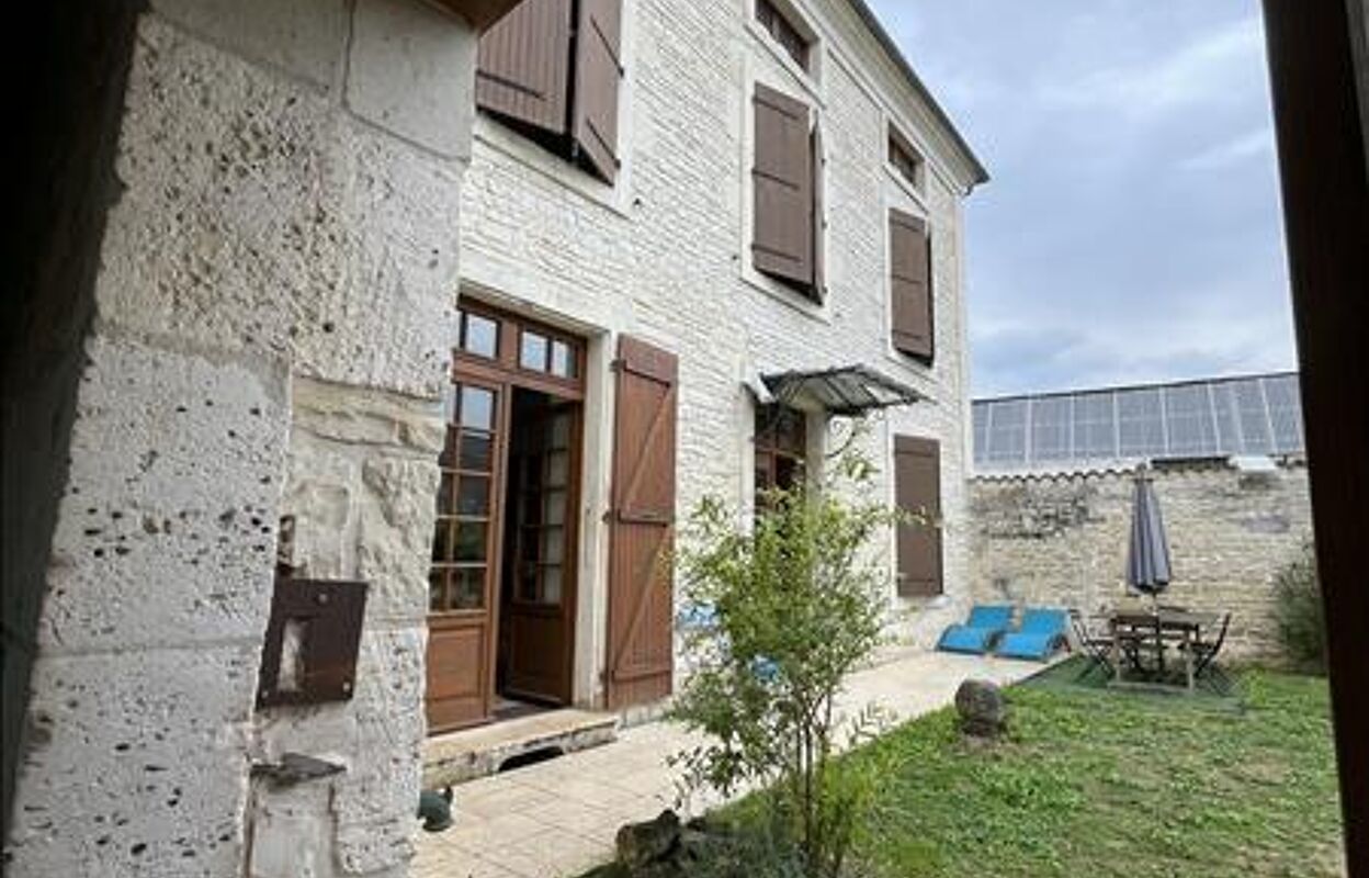 maison 6 pièces 130 m2 à vendre à Aigre (16140)