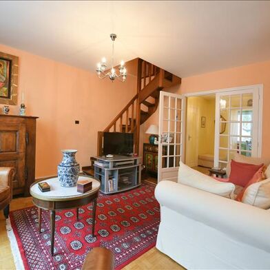 Appartement 6 pièces 233200 €