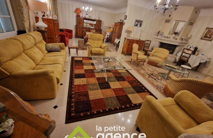 DUN SUR AURON : Très belle maison 7 chambres avec logement i — photo 4