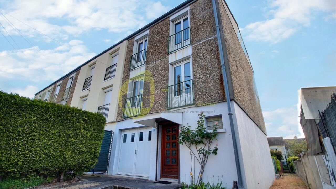 maison 5 pièces 93 m2 à vendre à Saint-Germain-du-Puy (18390)