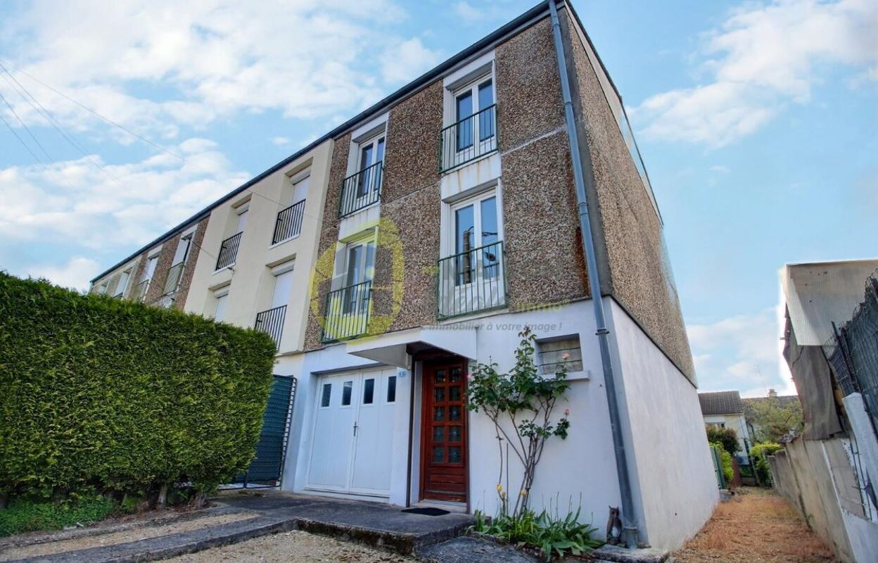 maison 5 pièces 93 m2 à vendre à Saint-Germain-du-Puy (18390)