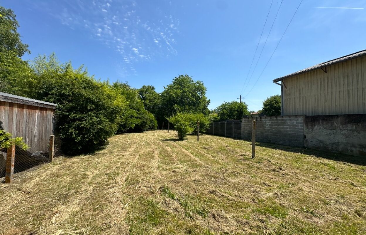 terrain  pièces 850 m2 à vendre à Vayres (33870)