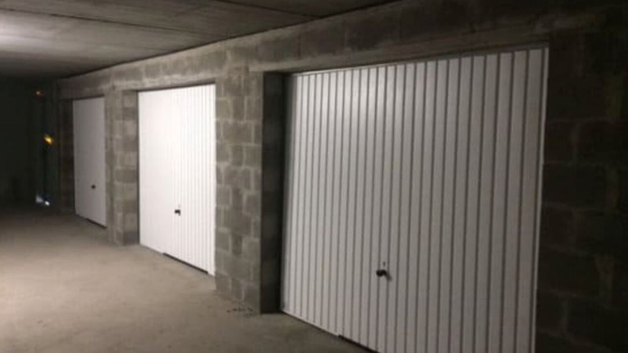 garage  pièces  m2 à louer à Dax (40100)